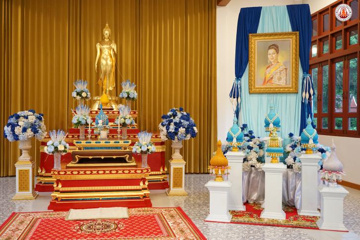 4. พิธีบำเพ็ญกุศลทำบุญใส่บาตรเพื่อขอพระราชทานถวายเป็นพระราชกุศลพระพรชัยมงคล