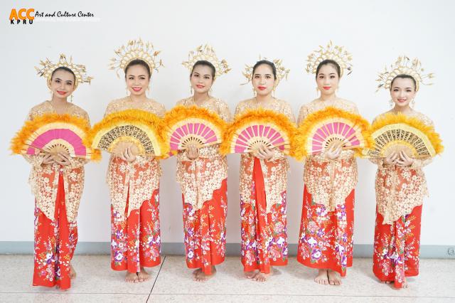 4. มุทิตาจิต แด่ผู้เกษียณอายุราชการคณะมนุษยศาสตร์และสังคมศาสตร์ มหาวิทยาลัยราชภัฏกำแพงเพชร