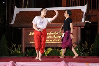 91. ซ้อมการแสดงเพื่อแสดงในกิจกรรมการแสดงดนตรีไทย นาฏศิลป์ไทย และนาฏศิลป์นานาชาติ "วันอนุรักษ์มรดกไทย"