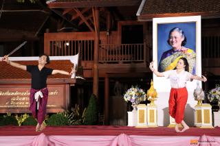 97. ซ้อมการแสดงเพื่อแสดงในกิจกรรมการแสดงดนตรีไทย นาฏศิลป์ไทย และนาฏศิลป์นานาชาติ "วันอนุรักษ์มรดกไทย"