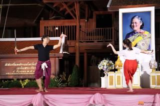 98. ซ้อมการแสดงเพื่อแสดงในกิจกรรมการแสดงดนตรีไทย นาฏศิลป์ไทย และนาฏศิลป์นานาชาติ "วันอนุรักษ์มรดกไทย"