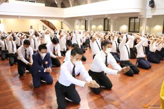 47. โครงการประกวดมารยาทไทยระดับชาติ (ระดับอุดมศึกษา) ชิงถ้วยพระราชทาน พระบาทสมเด็จพระเจ้าอยู่หัว ครั้งที่ ๓