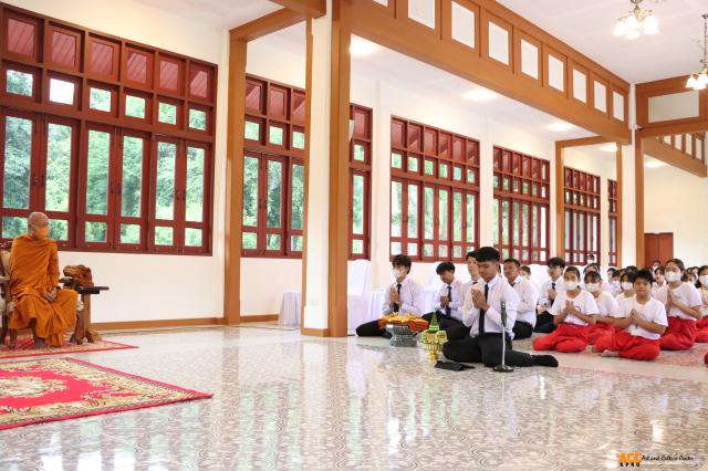 4. พิธีแสดงตนเป็นพุทธมามกะ และถวายมุทิตาสักการะ พระพรหมวัชรวิสุทธิ์ (อดุลย์ อมโร)
