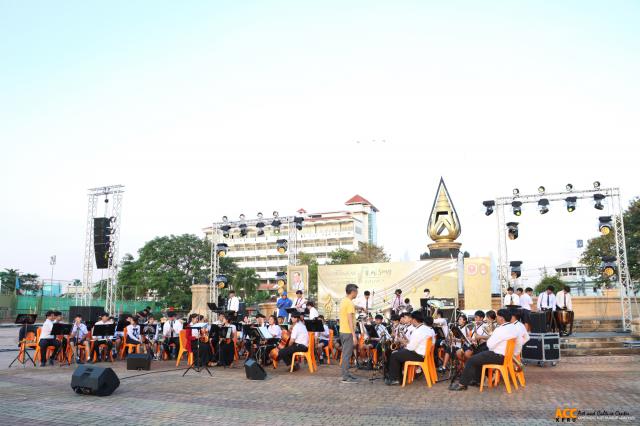 1. การแสดงดนตรีเทิดพระเกียรติ ดนตรีในสวน H.M.Song อว.บรรเลงเพลงของพ่อ