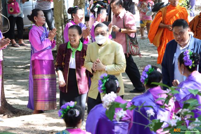 4. ต้อนรับศาสตราจารย์ ดร.หม่อมราชวงศ์ชิษณุสรร สวัสดิวัตน์