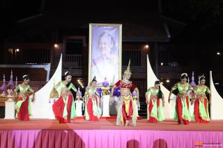 300. โครงการวันอนุรักษ์มรดกไทยเพื่อเฉลิมพระเกียรติสมเด็จพระกนิษฐาธิราชเจ้า กรมสมเด็จพระเทพรัตนราชสุดา ฯ สยามบรมราชกุมารี และการแสดงดนตรีไทย นาฏศิลป์ไทยและการแสดงนาฏศิลป์นานาชาติ