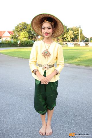 19. การแสดงเวทีกลาง งานประเพณี "สารทไทย-กล้วยไข่ และของดีเมืองกำแพง" ประจำปี ๒๕๖๗ (วันที่ ๕ ตุลาคม ๒๕๖๗)