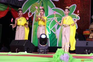 134. การแสดงเวทีกลาง งานประเพณี "สารทไทย-กล้วยไข่ และของดีเมืองกำแพง" ประจำปี ๒๕๖๗ (วันที่ ๕ ตุลาคม ๒๕๖๗)