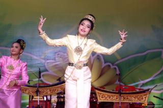 242. การแสดงเวทีกลาง งานประเพณี "สารทไทย-กล้วยไข่ และของดีเมืองกำแพง" ประจำปี ๒๕๖๗ (วันที่ ๕ ตุลาคม ๒๕๖๗)