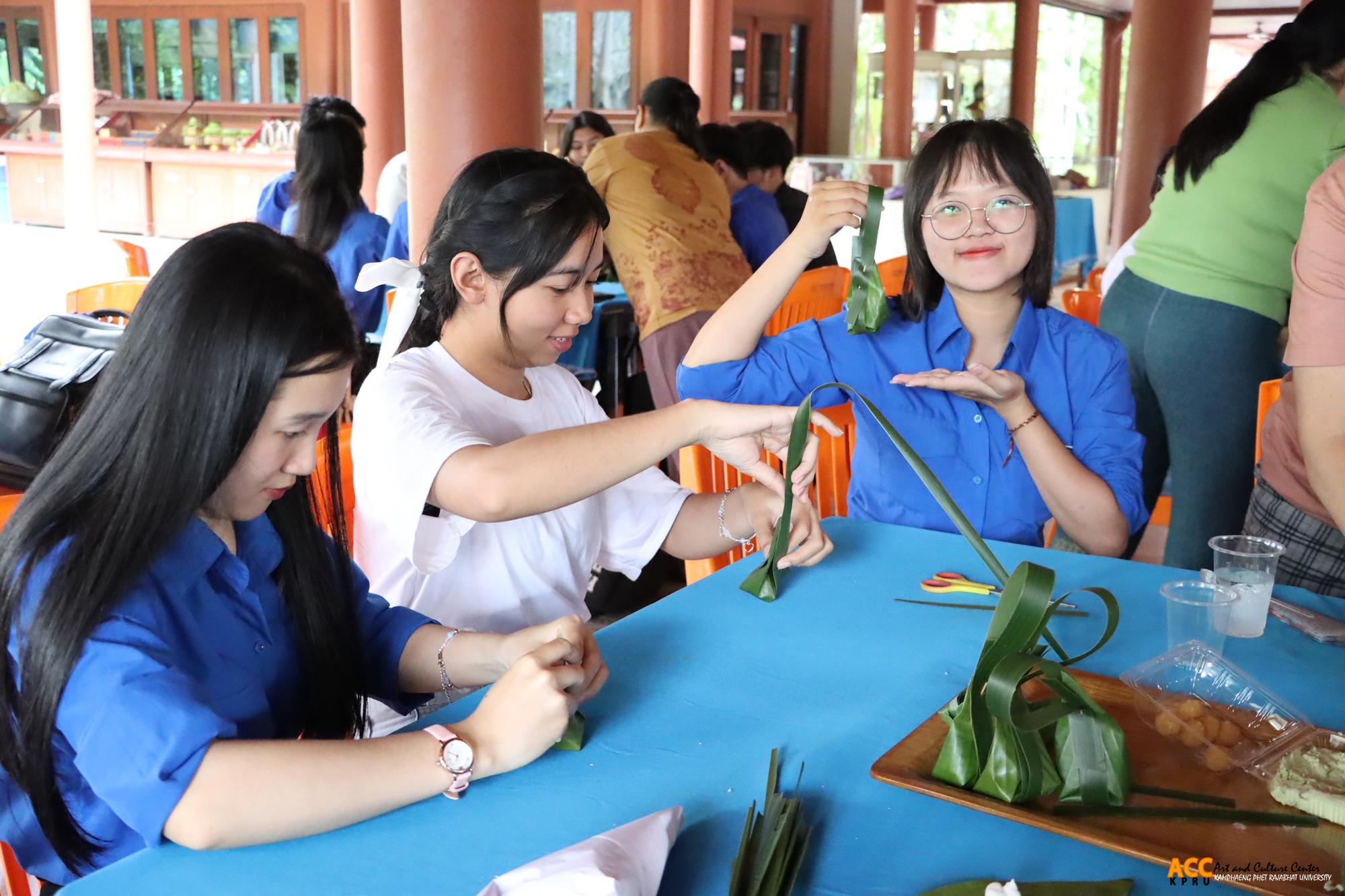 153. การอบรมเชิงปฏิบัติการเรียนรู้ศิลปะวัฒนธรรมการรำไทยและการเรียนรู้วัฒนธรรมอาหารไทย