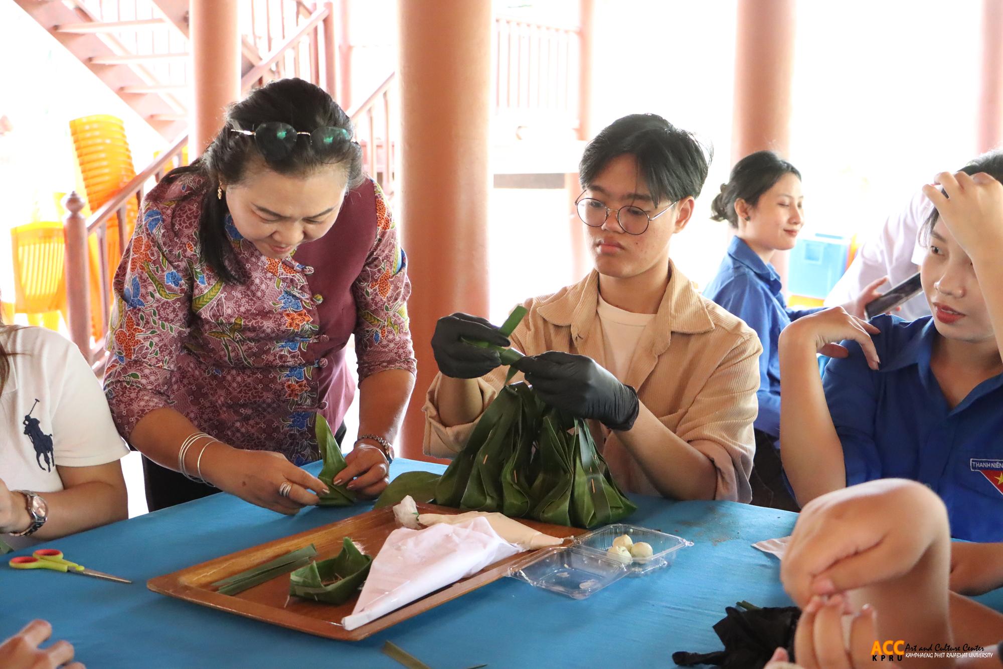 157. การอบรมเชิงปฏิบัติการเรียนรู้ศิลปะวัฒนธรรมการรำไทยและการเรียนรู้วัฒนธรรมอาหารไทย