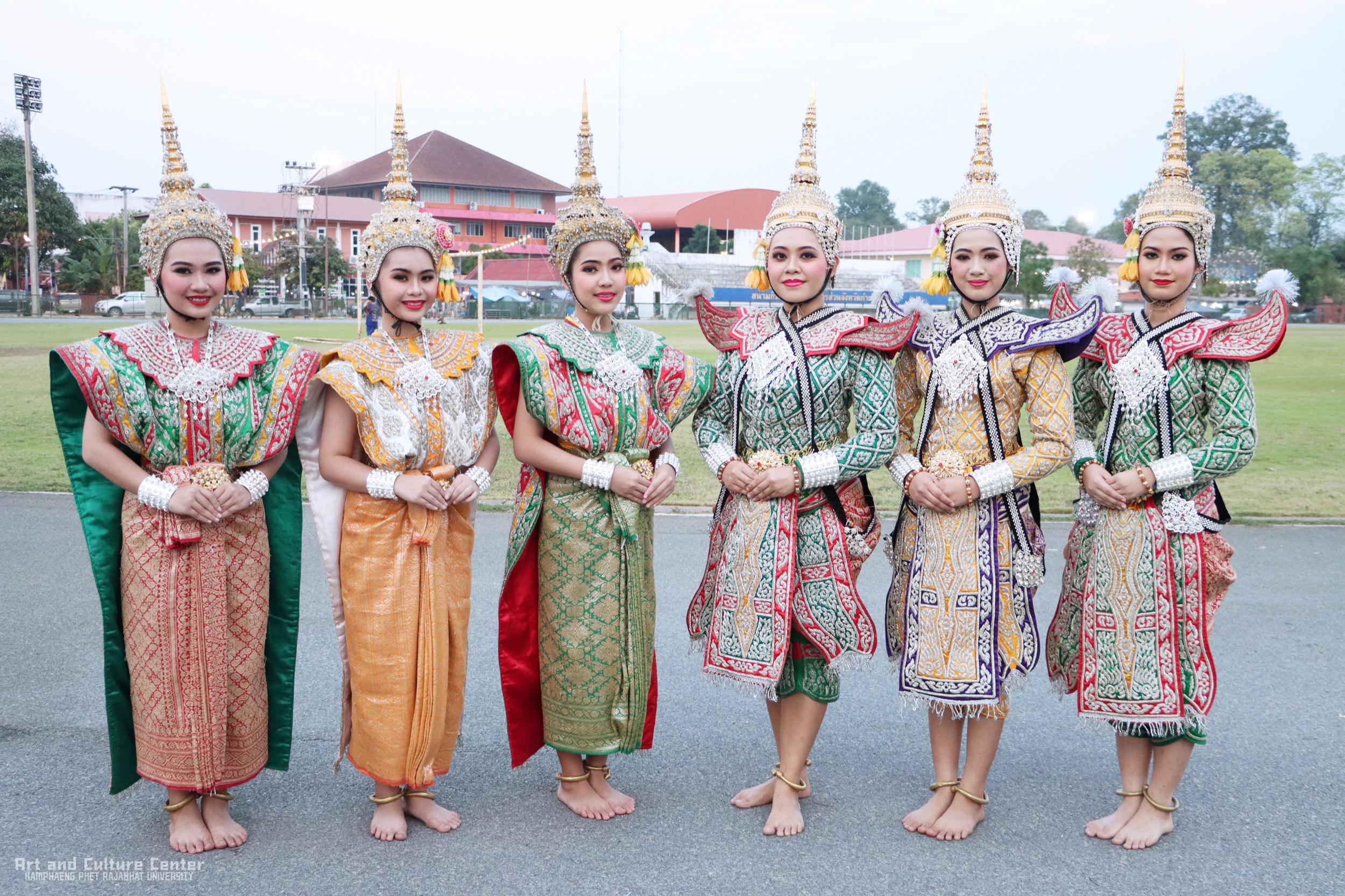 19. การแสดงเวทีกลาง "งานประเพณี นบพระ-เล่นเพลง และงานกาชาดจังหวัดกำแพงเพชร" ประจำปี ๒๕๖๘ (๒๒ กุมภาพันธ์ ๒๕๖๘)