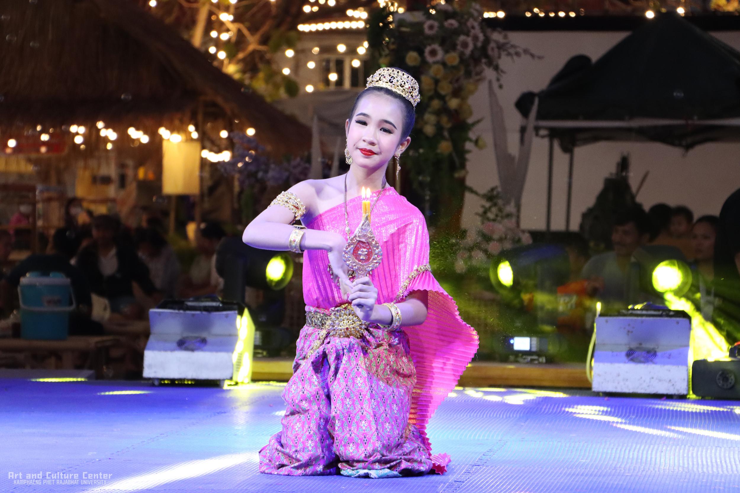22. โครงการสร้างกิจกรรมรองรับการท่องเที่ยว กิจกรรมหลัก ส่งเสริมกิจกรรมงานประเพณีของจังหวัด : กำแพงเพชรเมืองสร้างสรรค์ วัฒนธรรมสร้างสุข