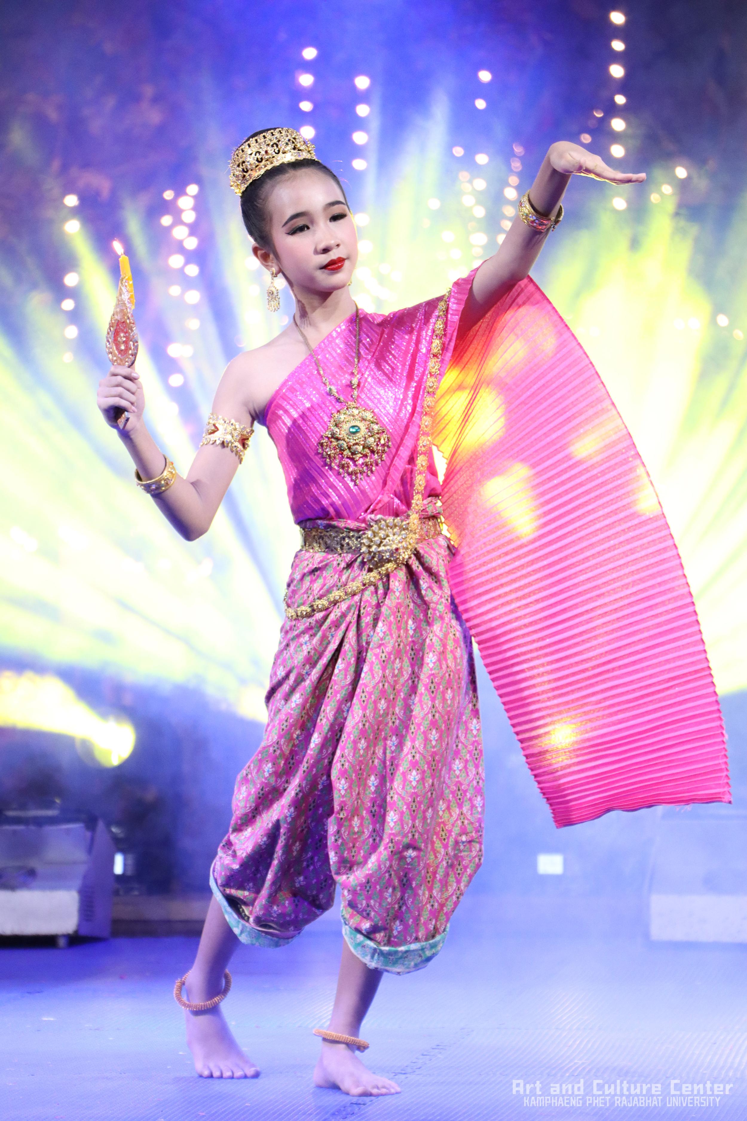 26. โครงการสร้างกิจกรรมรองรับการท่องเที่ยว กิจกรรมหลัก ส่งเสริมกิจกรรมงานประเพณีของจังหวัด : กำแพงเพชรเมืองสร้างสรรค์ วัฒนธรรมสร้างสุข