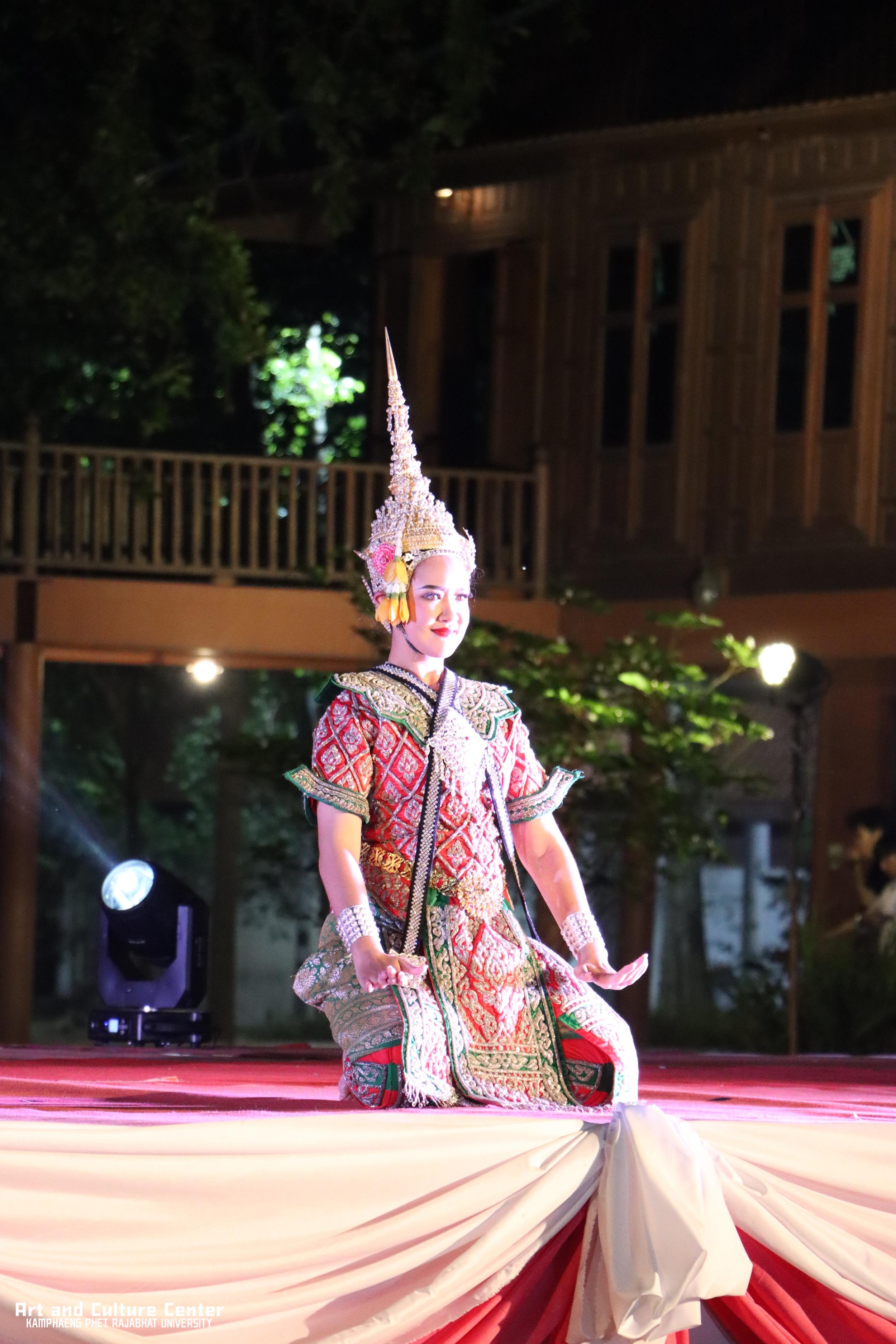 215. โครงการสืบสานวัฒนธรรม ภูมิปัญญาท้องถิ่น เนื่องในวันอนุรักษ์มรดกไทย ๒ เมษายน ๒๕๖๘