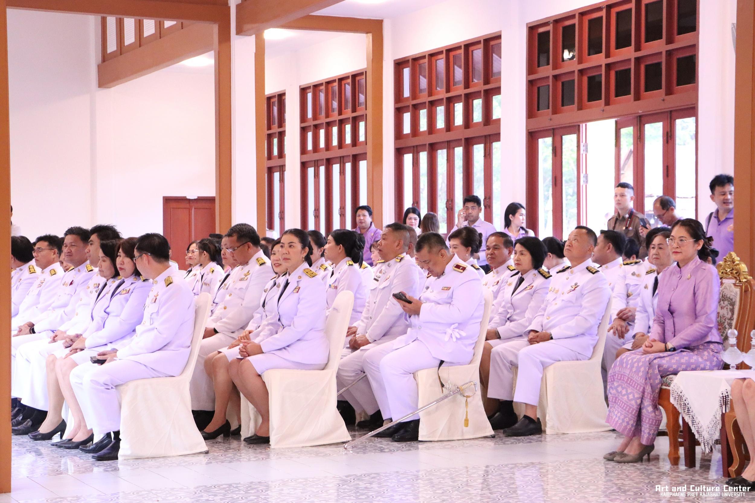 10. พิธีบำเพ็ญกุศลทำบุญใส่บาตร "วันอนุรักษ์มรดกไทย" เพื่อถวายเป็นพระราชกุศล และพิธีถวายพระพรชัยมงคล แด่สมเด็จพระกนิษฐาธิราชเจ้ากรมสมเด็จพระเทพรัตนราชสุดา ฯ สยามบรมราชกุมารี