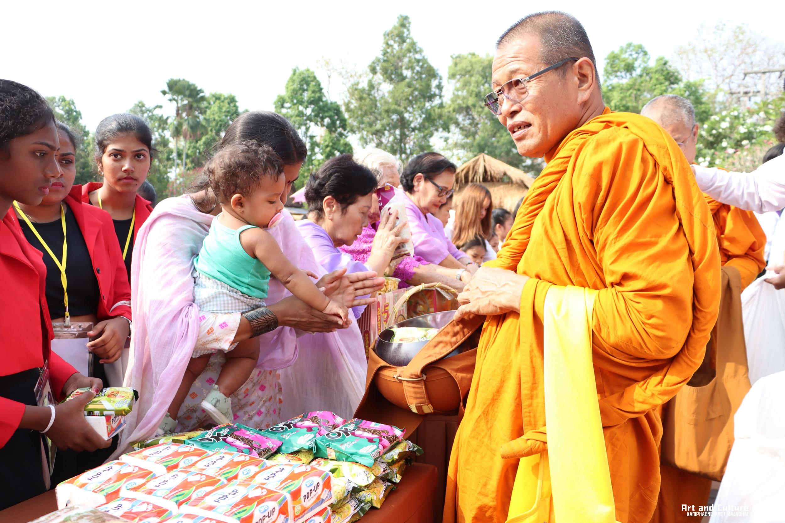 169. พิธีบำเพ็ญกุศลทำบุญใส่บาตร "วันอนุรักษ์มรดกไทย" เพื่อถวายเป็นพระราชกุศล และพิธีถวายพระพรชัยมงคล แด่สมเด็จพระกนิษฐาธิราชเจ้ากรมสมเด็จพระเทพรัตนราชสุดา ฯ สยามบรมราชกุมารี