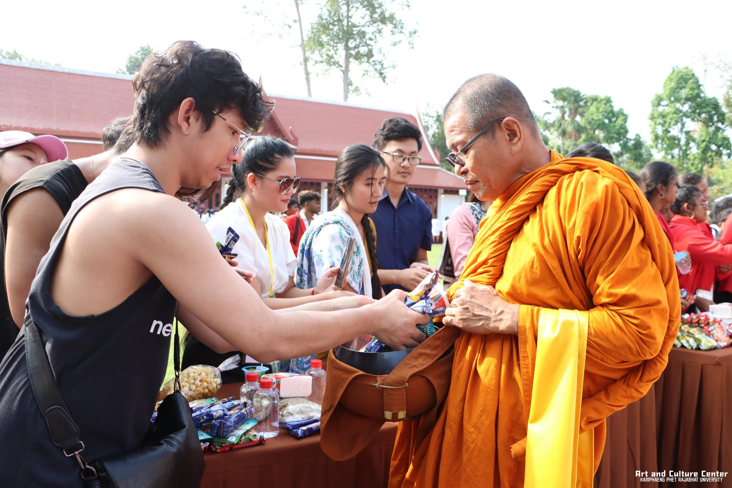 178. พิธีบำเพ็ญกุศลทำบุญใส่บาตร "วันอนุรักษ์มรดกไทย" เพื่อถวายเป็นพระราชกุศล และพิธีถวายพระพรชัยมงคล แด่สมเด็จพระกนิษฐาธิราชเจ้ากรมสมเด็จพระเทพรัตนราชสุดา ฯ สยามบรมราชกุมารี