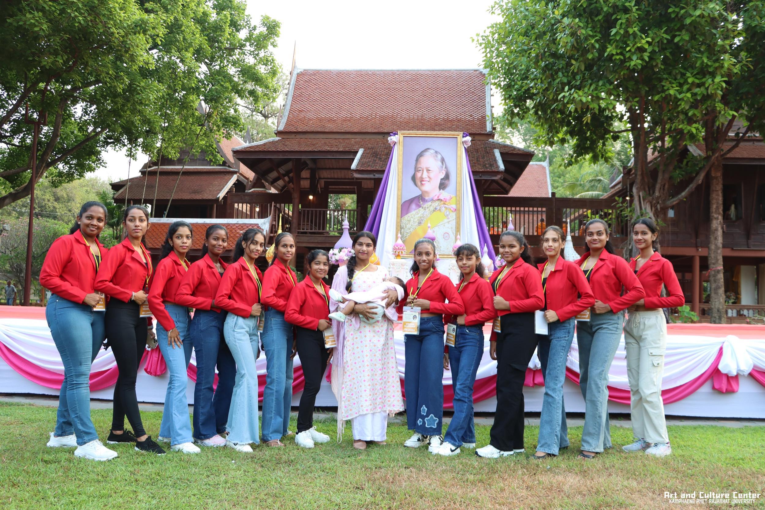 201. พิธีบำเพ็ญกุศลทำบุญใส่บาตร "วันอนุรักษ์มรดกไทย" เพื่อถวายเป็นพระราชกุศล และพิธีถวายพระพรชัยมงคล แด่สมเด็จพระกนิษฐาธิราชเจ้ากรมสมเด็จพระเทพรัตนราชสุดา ฯ สยามบรมราชกุมารี