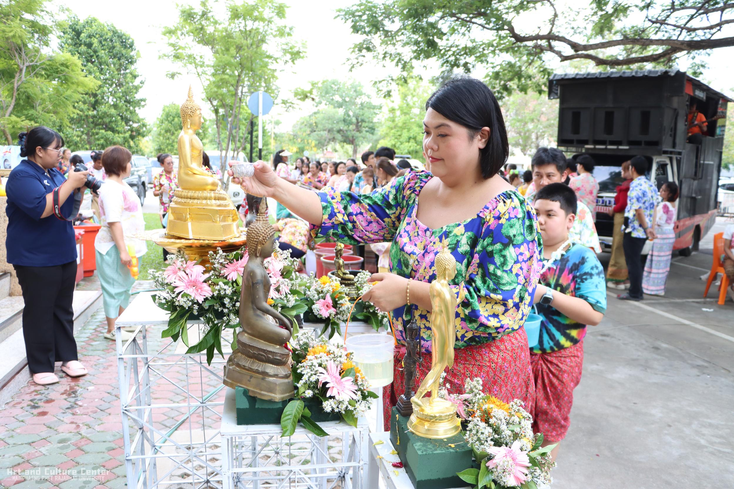 87. KPRU สวมผ้าไทย ห่มสไบ ใส่โจงสงกรานต์ สืบสานประเพณี ประจำปี ๒๕๖๘