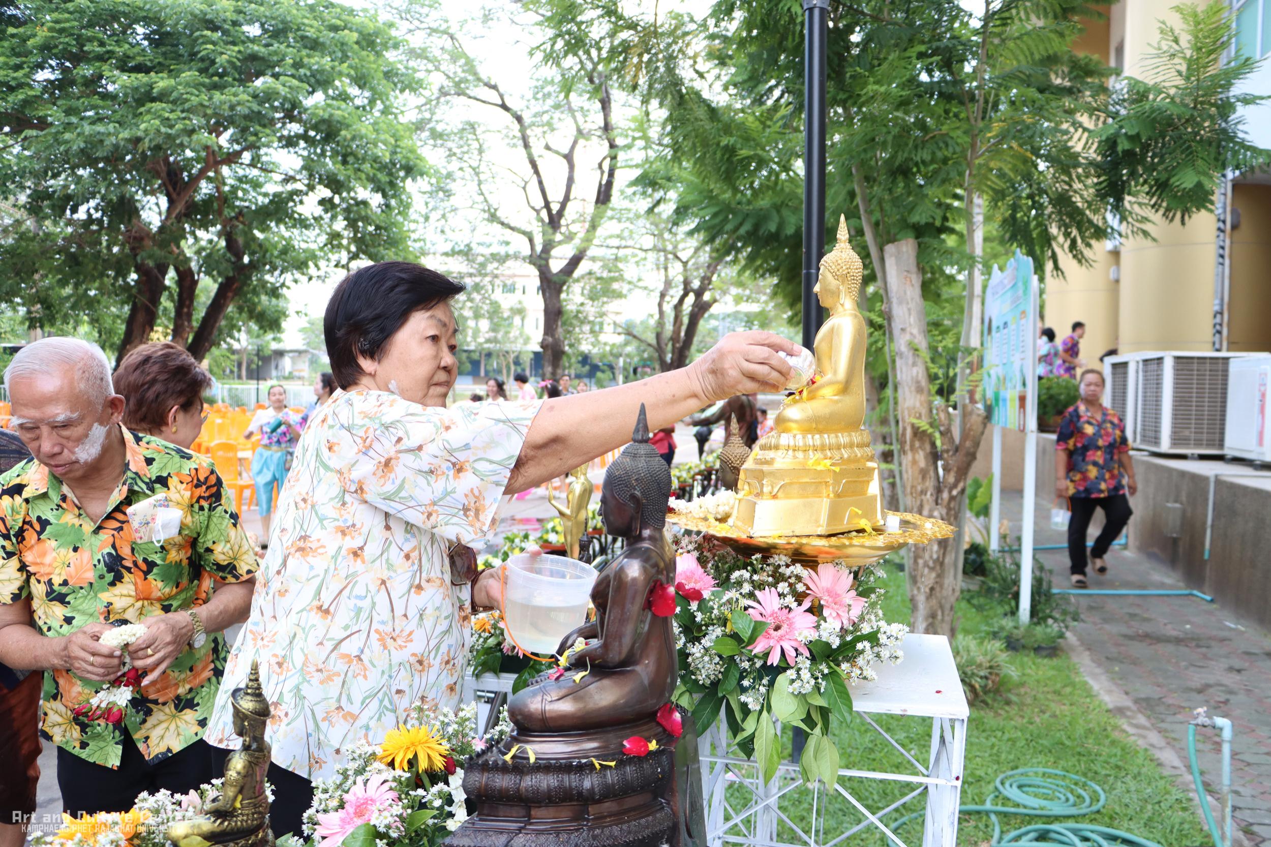 123. KPRU สวมผ้าไทย ห่มสไบ ใส่โจงสงกรานต์ สืบสานประเพณี ประจำปี ๒๕๖๘