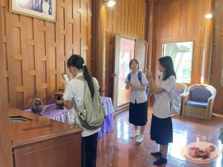 47. นักศึกษาจีน โปรแกรมภาษาไทย คณะมนุษย์ศาสตร์ มหาวิทยาลัยราชภัฏกำแพงเพชร เข้าศึกษาในรายวิชาภูมิปัญญาและมรดกไทย
