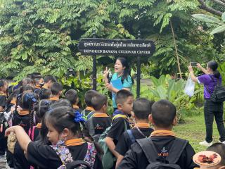 2. ต้อนรับคณะครูและนักเรียนโรงเรียนสาธิตฯ