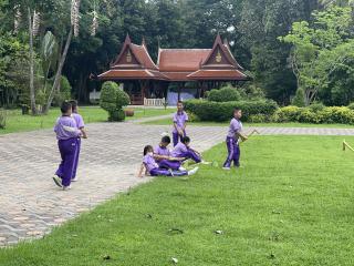 177. พิพิธภัณฑสถานจังหวัดกำแพงเพชร เฉลิมพระเกียรติได้ให้ความร่วมมือกับโรงเรียนสาธิตฯจัดกิจกรรมเรียนรู้นอกสถานที่ หน่วยบูรณาการแหล่งเรียนรู้ในท้องถิ่น เรื่องกล้วย ให้กับนักเรียนชั้นประถมศึกษาปีที่ 3-4