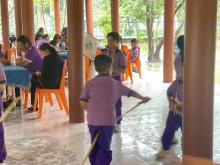 259. พิพิธภัณฑสถานจังหวัดกำแพงเพชร เฉลิมพระเกียรติได้ให้ความร่วมมือกับโรงเรียนสาธิตฯจัดกิจกรรมเรียนรู้นอกสถานที่ หน่วยบูรณาการแหล่งเรียนรู้ในท้องถิ่น เรื่องกล้วย ให้กับนักเรียนชั้นประถมศึกษาปีที่ 3-4