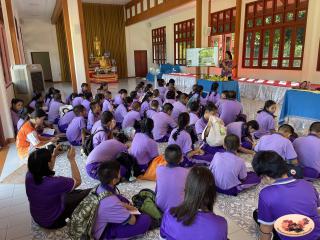 34. พิพิธภัณฑสถานจังหวัดกำแพงเพชร เฉลิมพระเกียรติ ได้ให้ความร่วมมือกับโรงเรียนสาธิตฯจัดกิจกรรมเรียนรู้นอกสถานที่ หน่วยบูรณาการแหล่งเรียนรู้ในท้องถิ่น เรื่องกล้วย ให้กับนักเรียนชั้นประถมศึกษาปีที่ 5-6