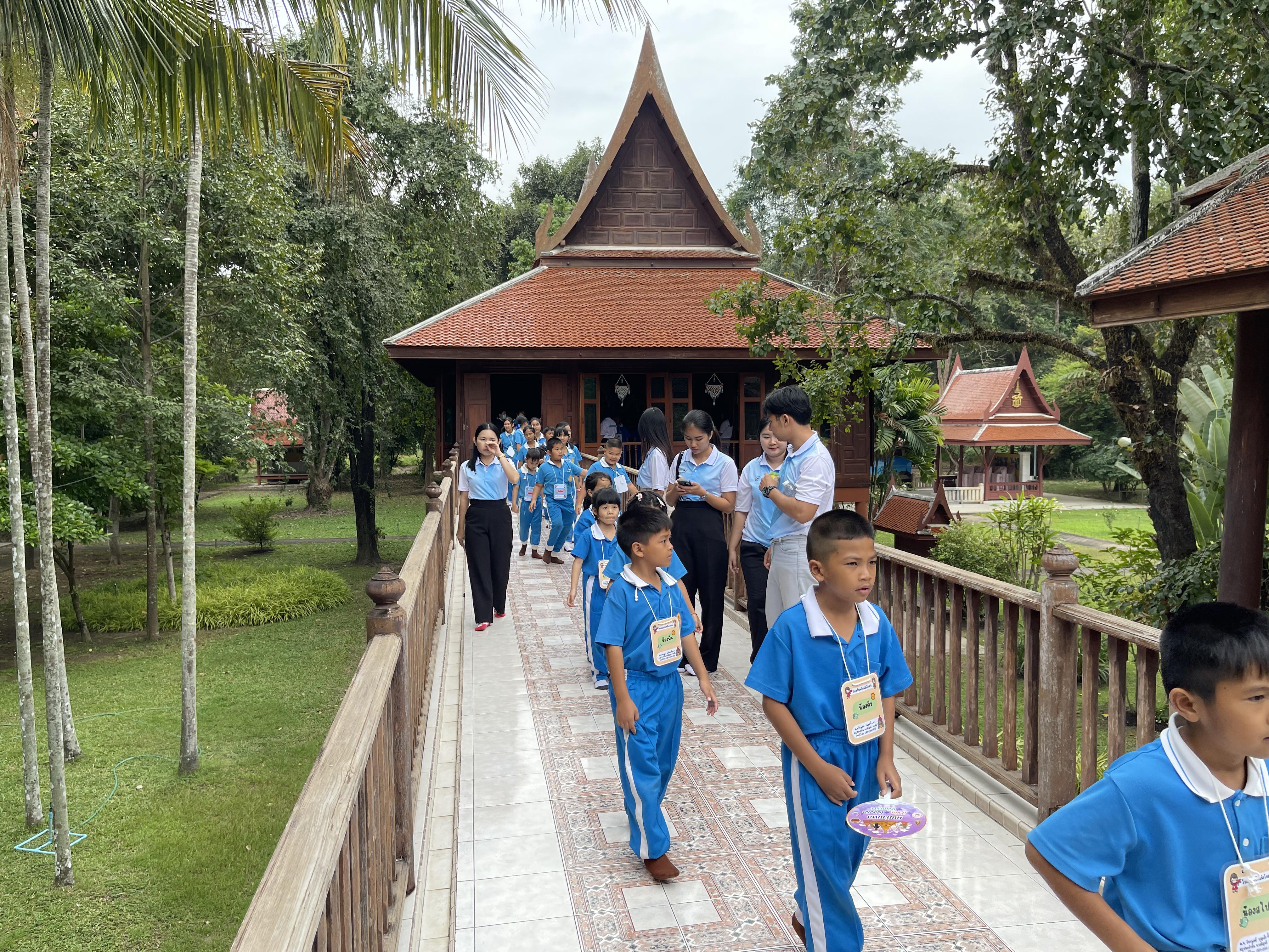 11. พิพิธภัณฑสถานจังหวัดกำแพงเพชร เฉลิมพระเกียรติ สำนักศิลปะและวัฒนธรรม มหาวิทยาลัยราชภัฏกำแพงเพชร ต้อนรับคณะครูและนักเรียนโรงเรียนบ้านวังโบสถ์