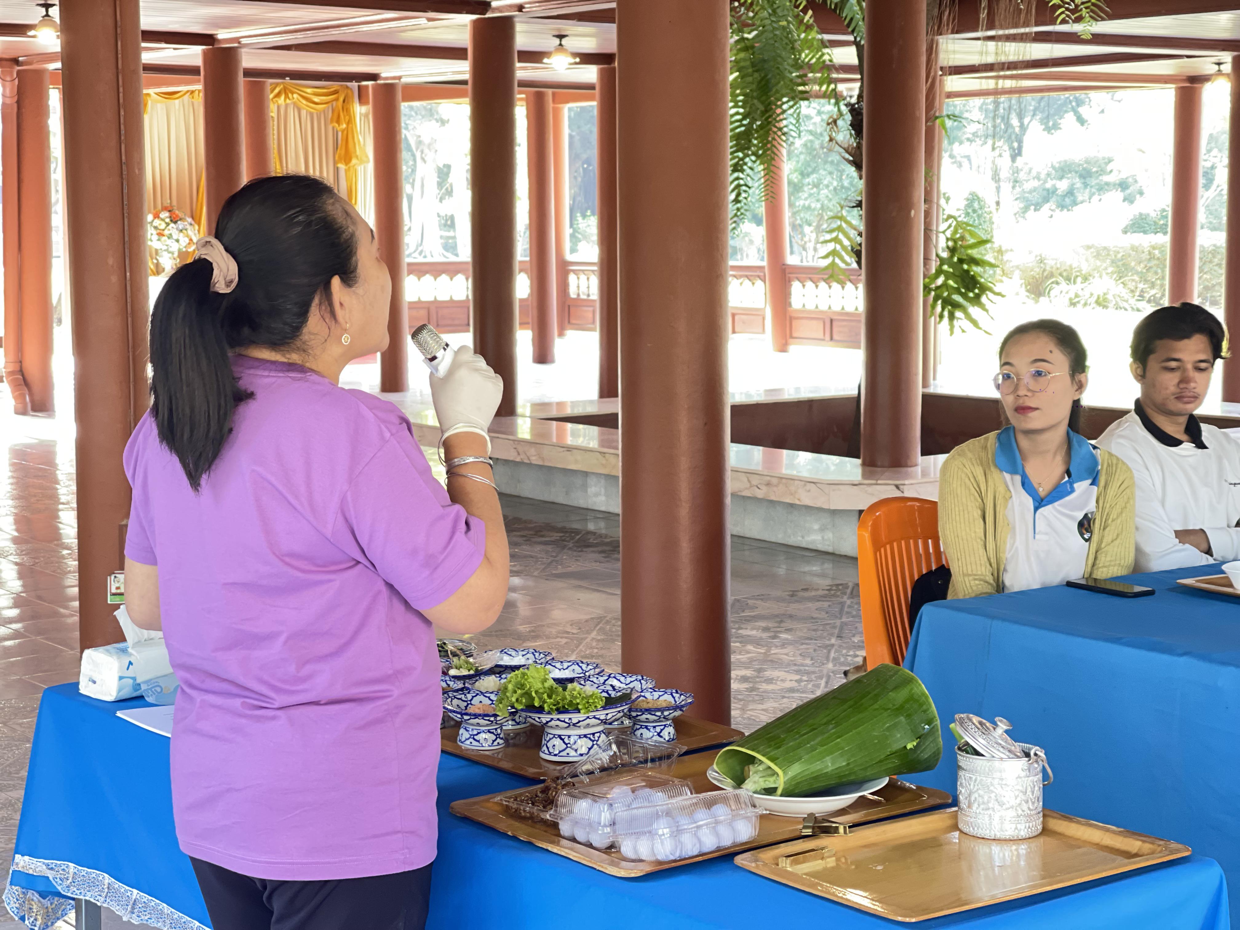 3. พิพิธภัณฑสถานจังหวัดกำแพงเพชร เฉลิมพระเกียรติ สำนักศิลปะและวัฒนธรรม มหาวิทยาลัยราชภัฏกำแพงเพชร ต้อนรับอาจารย์และนักศึกษาโปรแกรมวิชาการบัญชี คณะวิทยาการจัดการ มหาวิทยาลัยราชภัฏกำแพงเพชร แม่สอดี้ ขออนุญาตเข้าศึกษาดูงานและจัดกิจกรรมการทำขนมไทย